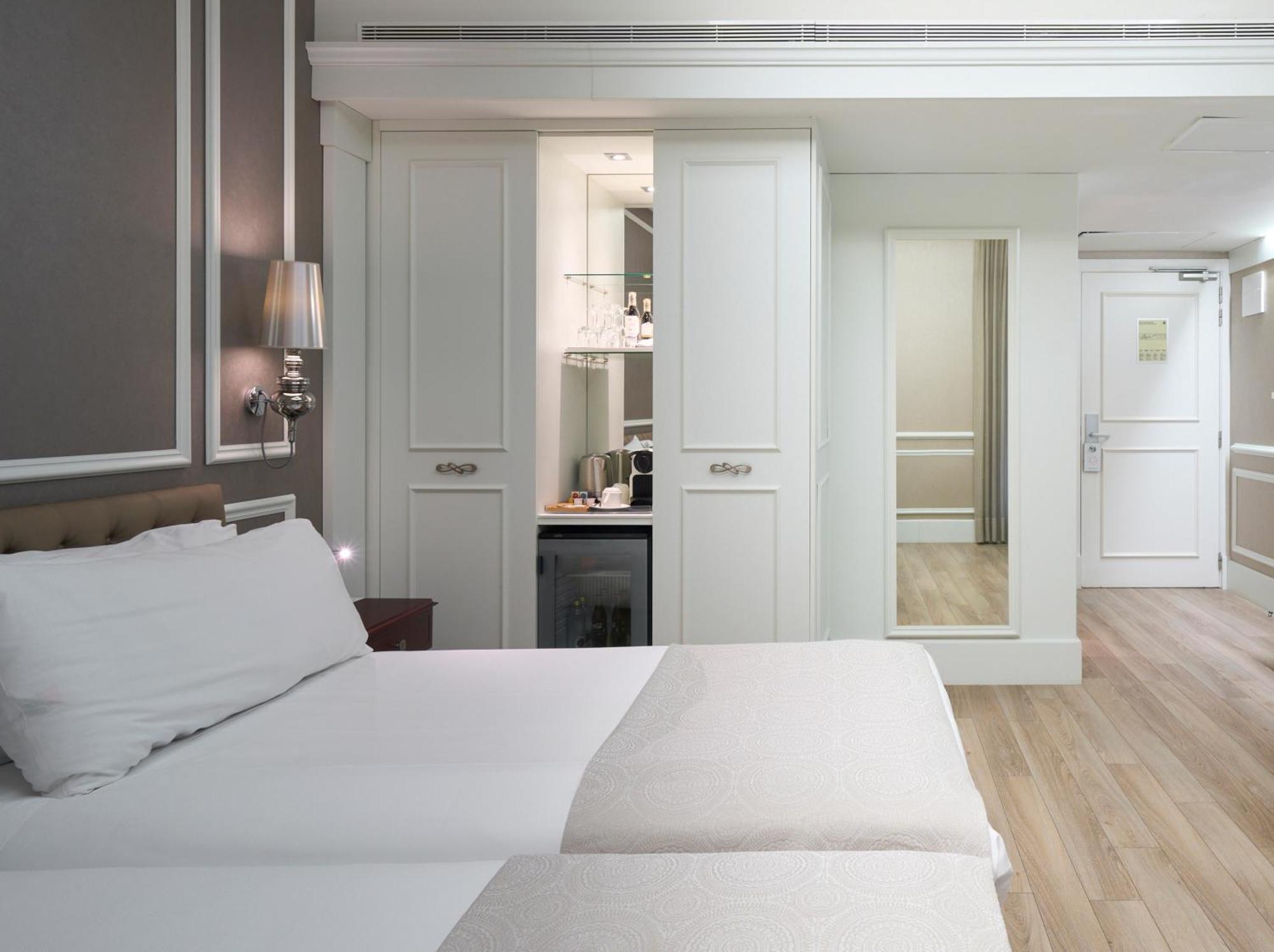 Catalonia Passeig De Gracia 4* Sup Hotell 4*